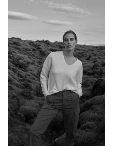 Thora V-neck Knit Thora V-neck Knit